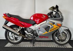 Honda VFR 800 (1998 - 01) usata