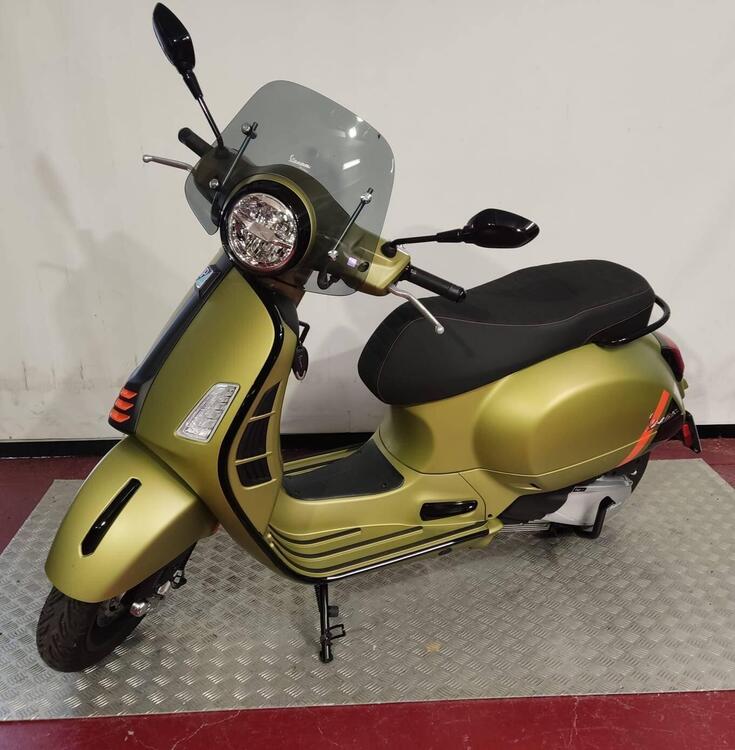 Vespa GTS 300 Super (2023 - 24) (2)