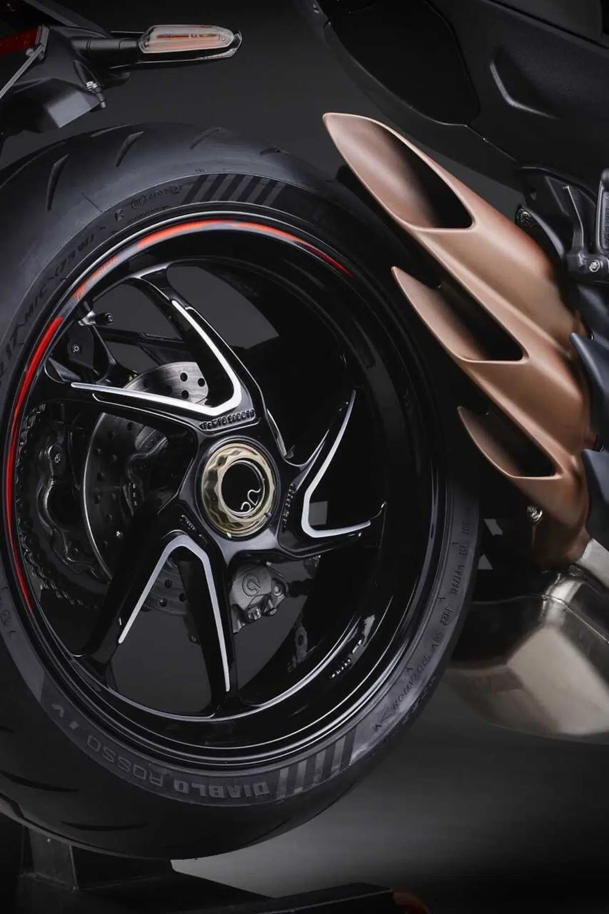Le MV Agusta che celebrano gli 80 anni del marchio [VIDEO] (80)