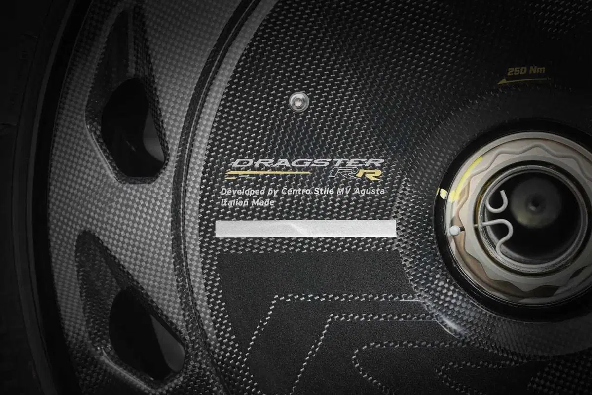 Le MV Agusta che celebrano gli 80 anni del marchio [VIDEO] (38)