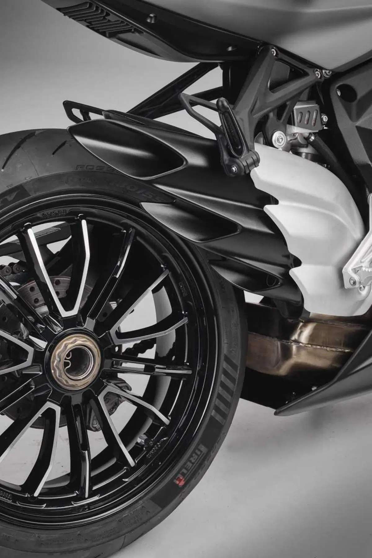 Le MV Agusta che celebrano gli 80 anni del marchio [VIDEO] (6)
