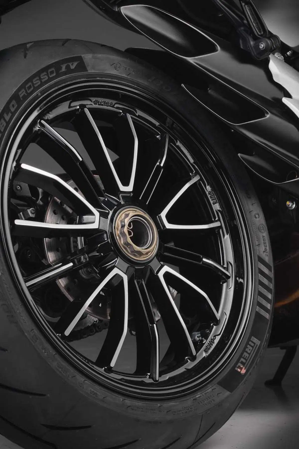Le MV Agusta che celebrano gli 80 anni del marchio [VIDEO] (8)