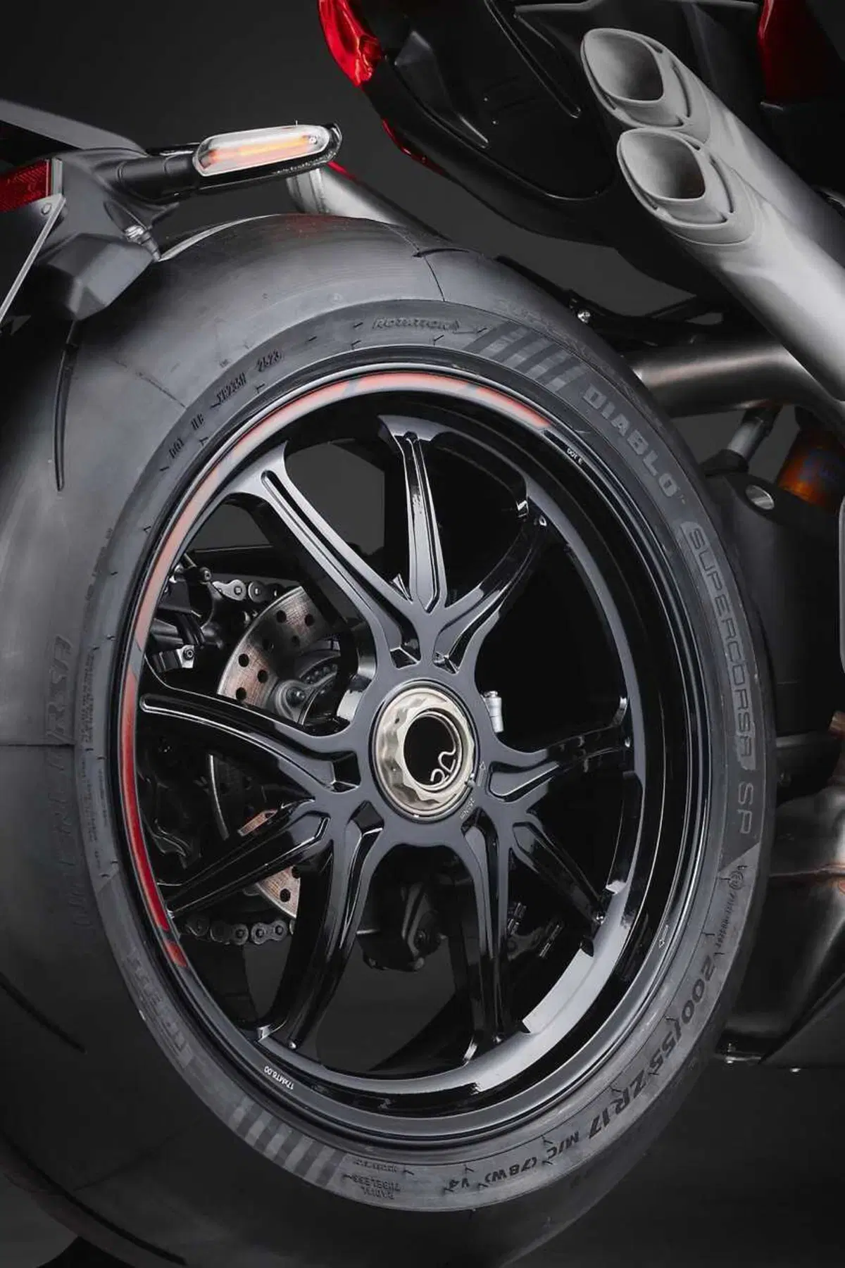 Le MV Agusta che celebrano gli 80 anni del marchio [VIDEO] (81)