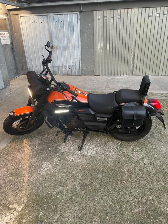 Um Italia Renegade Sport S 125 (2019 - 22) (3)