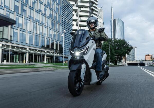 Yamaha presenta i nuovi scooter NMAX 125 e NMAX 125 Tech MAX