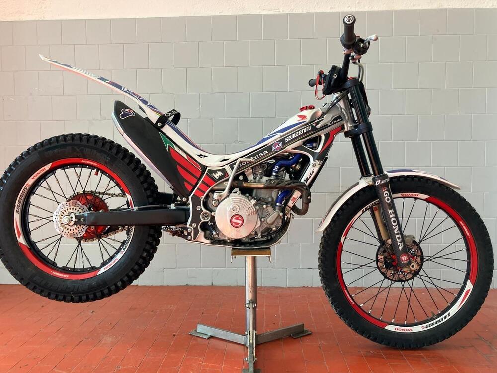 Montesa Cota 4RT Race Replica (2017 - 21) (2)