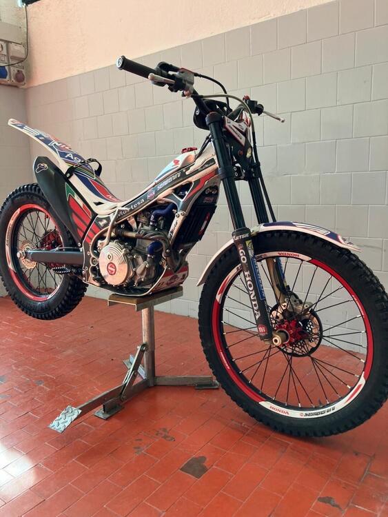 Montesa Cota 4RT Race Replica (2017 - 21) (4)