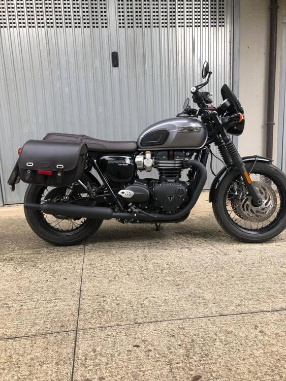 Triumph Bonneville T120 Black DGR Limited Edition (2023) (3)