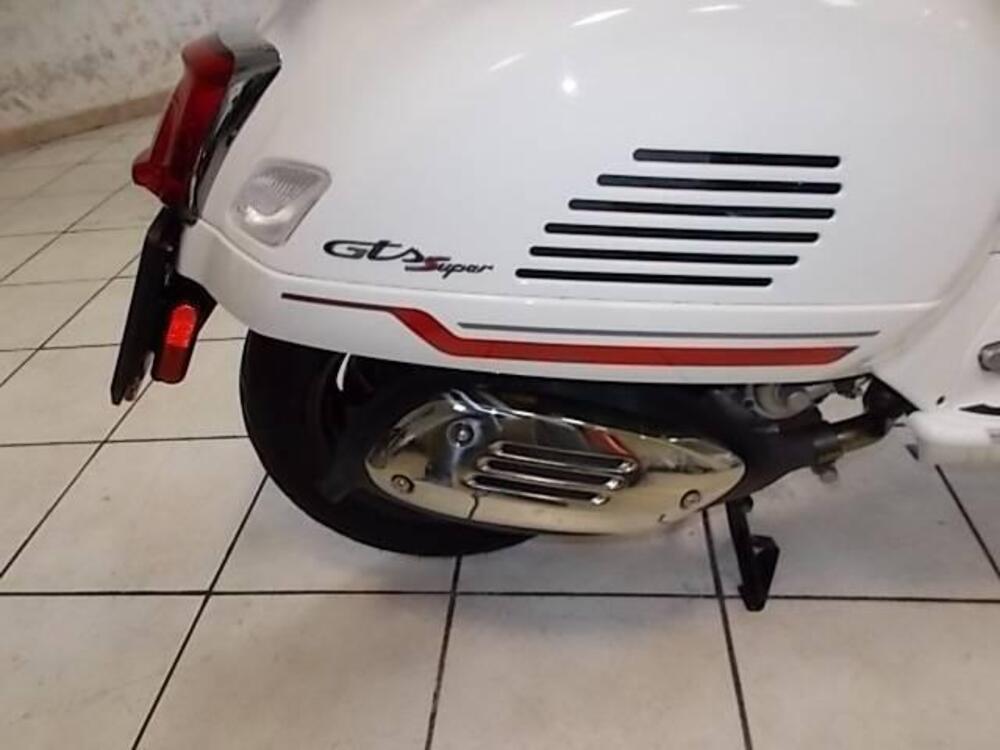 Vespa GTS 300 Super Sport Hpe (2021 - 22) (3)