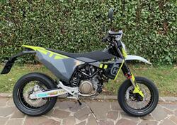 Husqvarna 701 Supermoto (2023 - 24) nuova