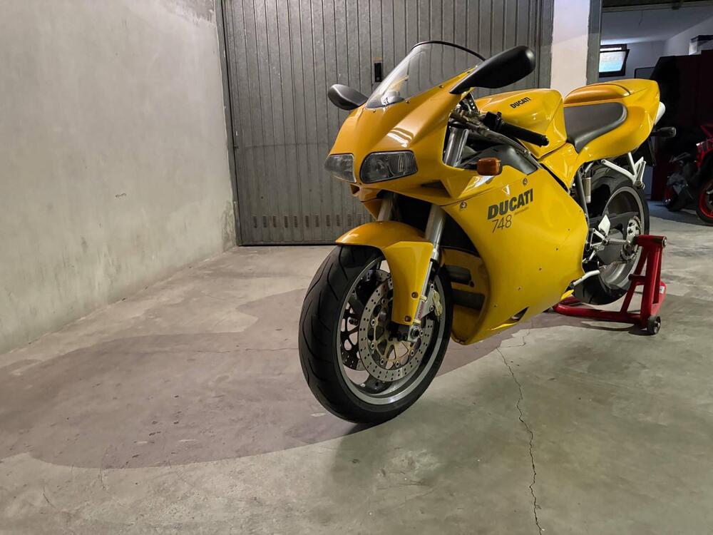 Ducati 748 Biposto (1998 - 03) (2)