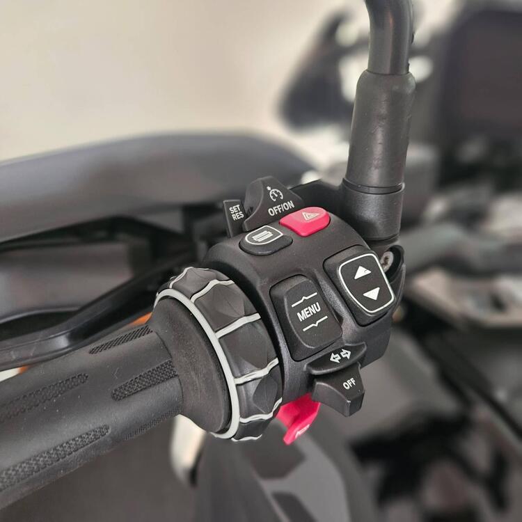 Bmw R 1300 GS Triple Black (2023 - 25) (4)