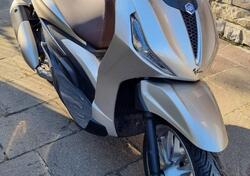 Piaggio Beverly 300 Hpe (2021) usata