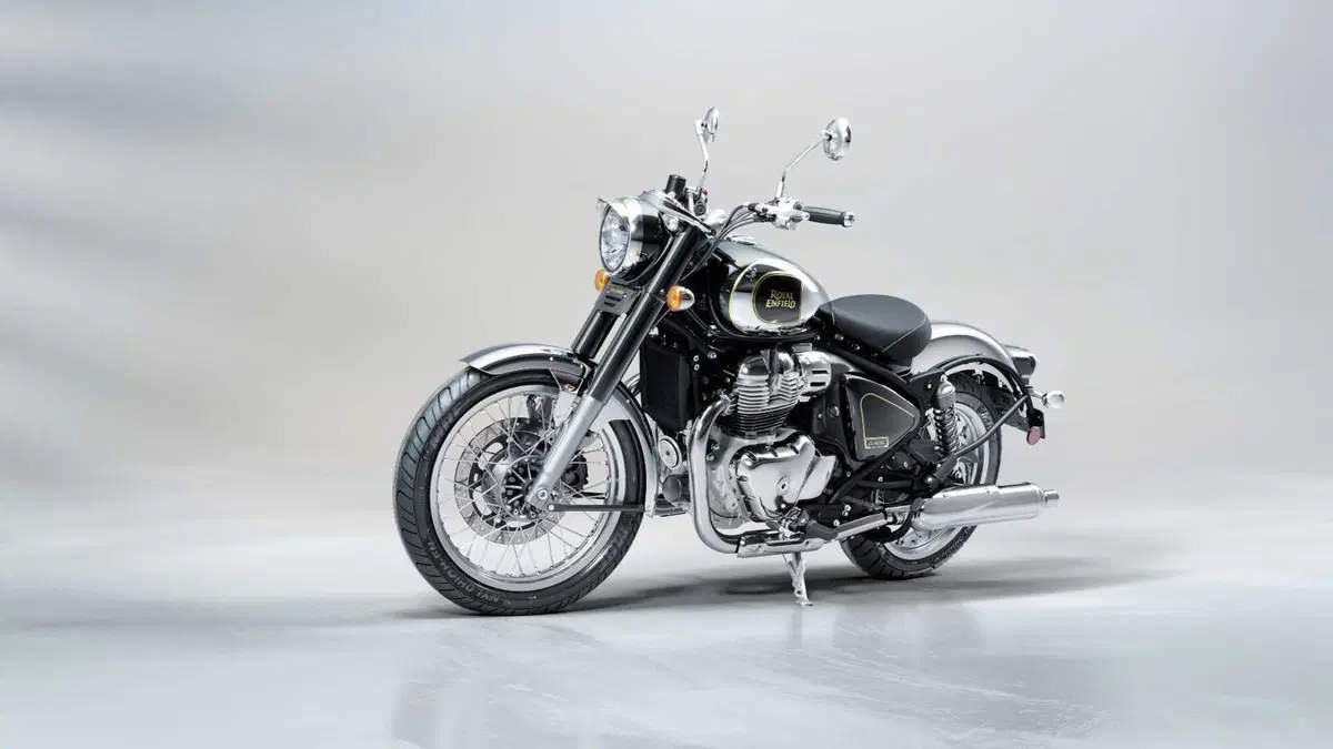 Royal Enfield Classic 650 TEST: back to the future! [VIDEO & GALLERY] (7)