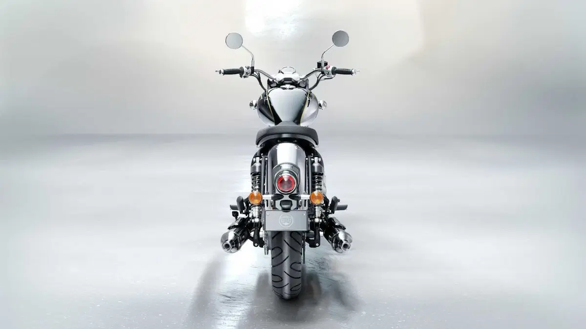 Royal Enfield Classic 650 TEST: back to the future! [VIDEO & GALLERY] (9)