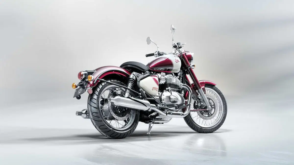 Royal Enfield Classic 650 TEST: back to the future! [VIDEO & GALLERY] (33)