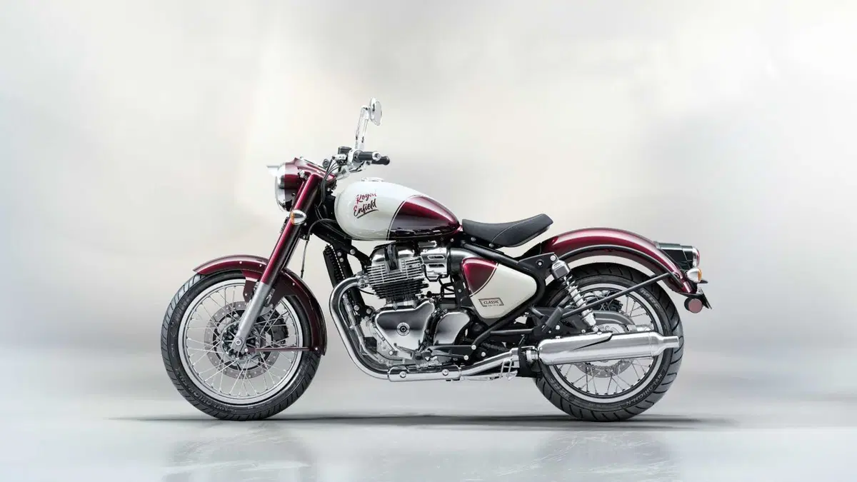 Royal Enfield Classic 650 TEST: back to the future! [VIDEO & GALLERY] (35)