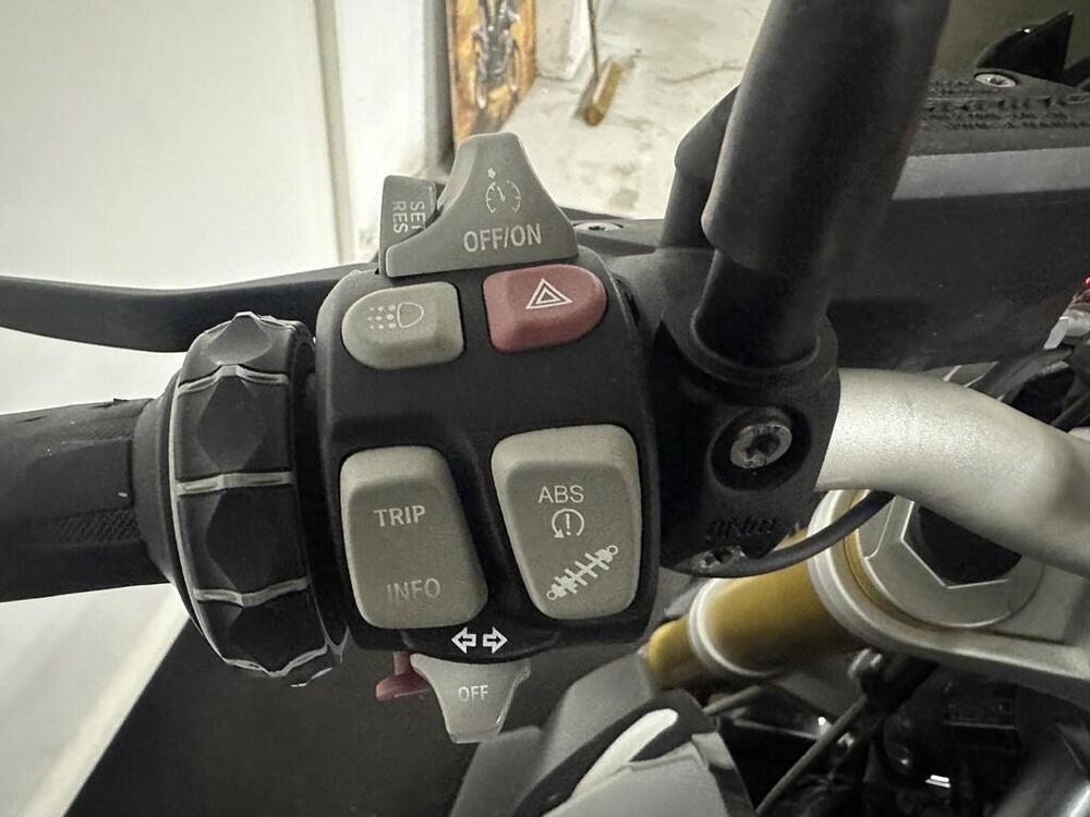 Bmw R 1200 R (2015 - 16) (4)