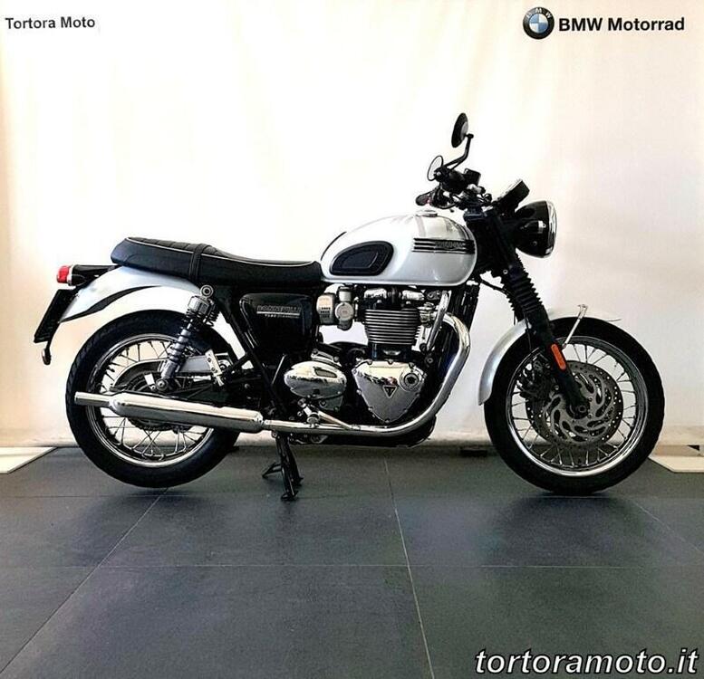 Triumph Bonneville T120 Gold Line Edition (2021) (2)