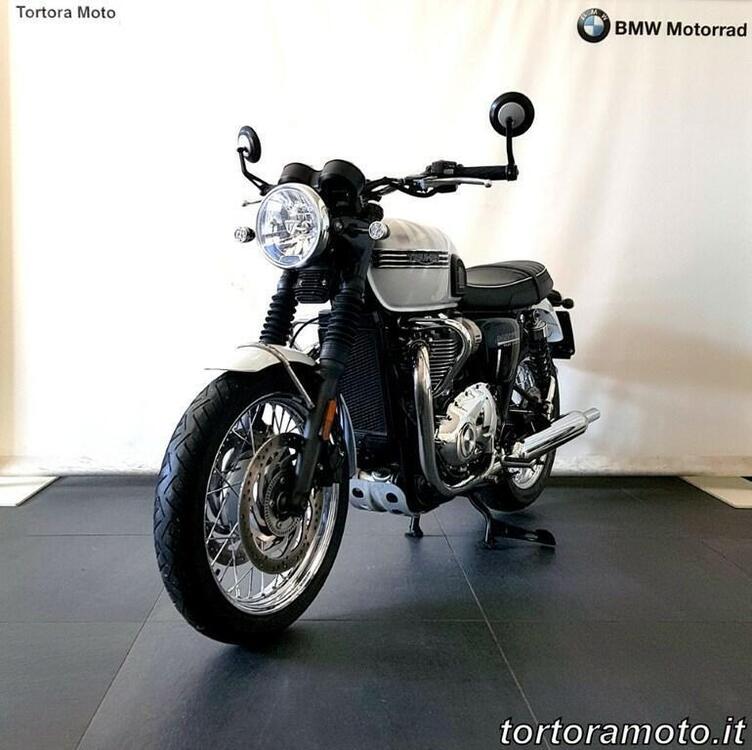 Triumph Bonneville T120 Gold Line Edition (2021) (3)