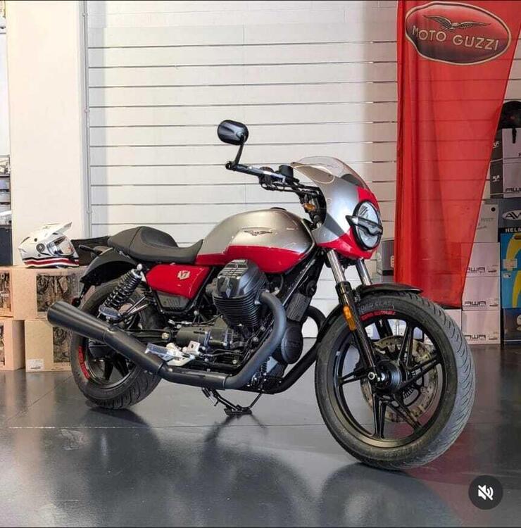 Moto Guzzi V7 Stone Corsa (2023 - 24)