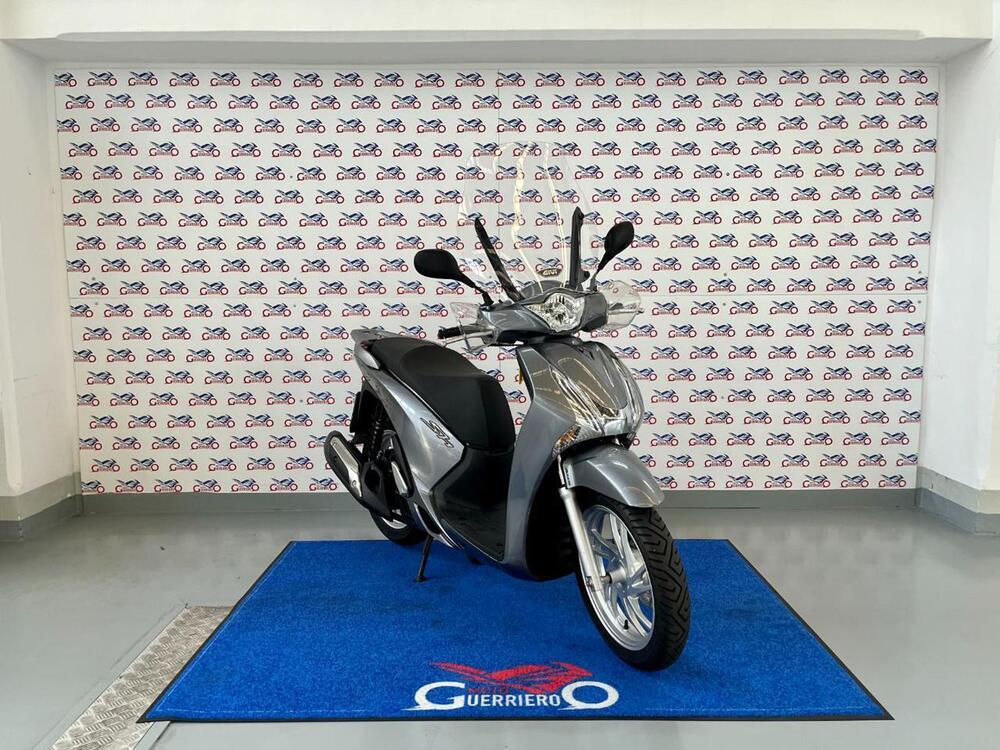 Honda SH 150 i ABS (2013 - 16) (2)