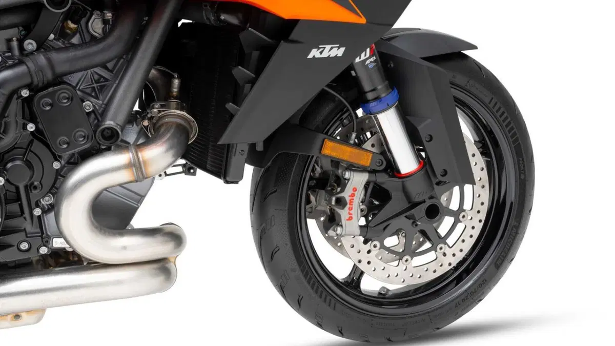 KTM 1390 Super Duke GT 1390 Super Duke GT (2025) (8)