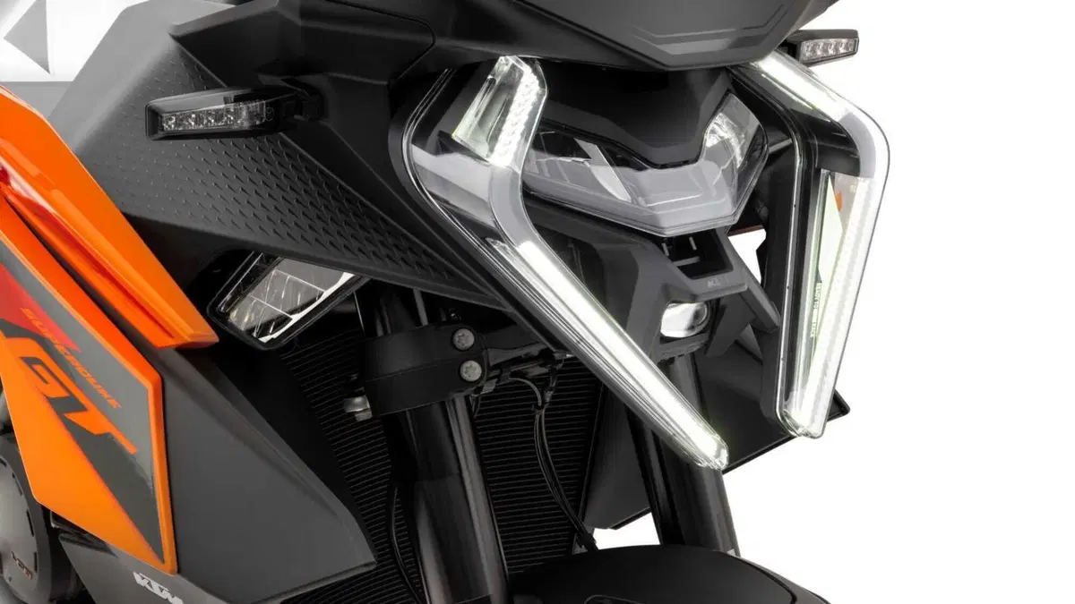 KTM 1390 Super Duke GT 1390 Super Duke GT (2025) (9)