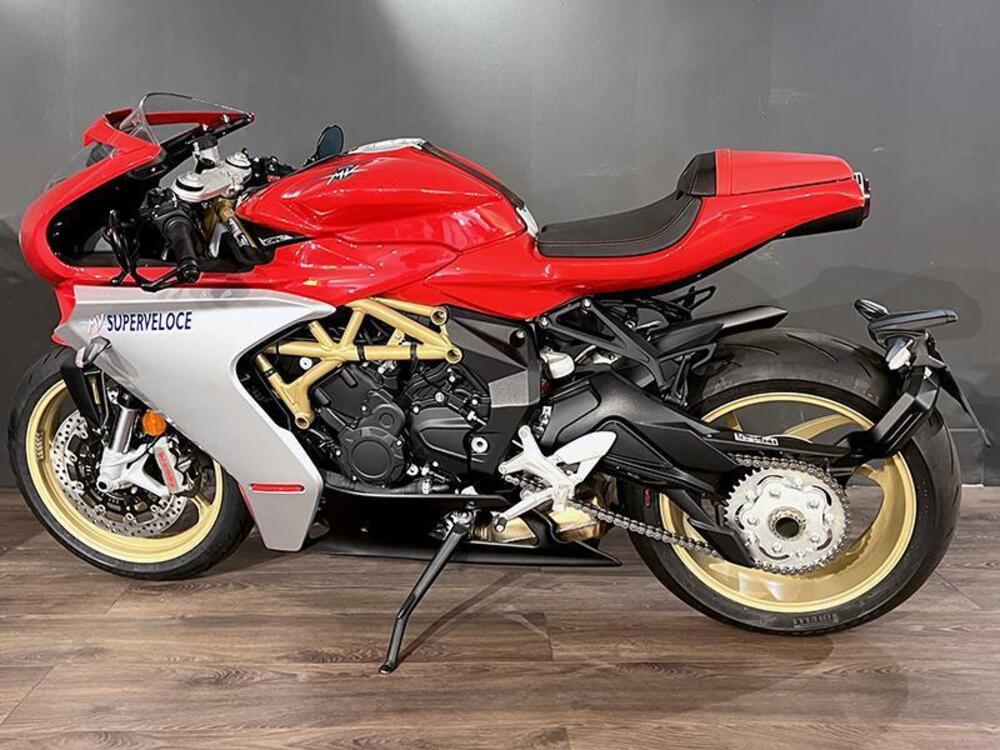 MV Agusta Superveloce 800 (2021 - 24) (2)