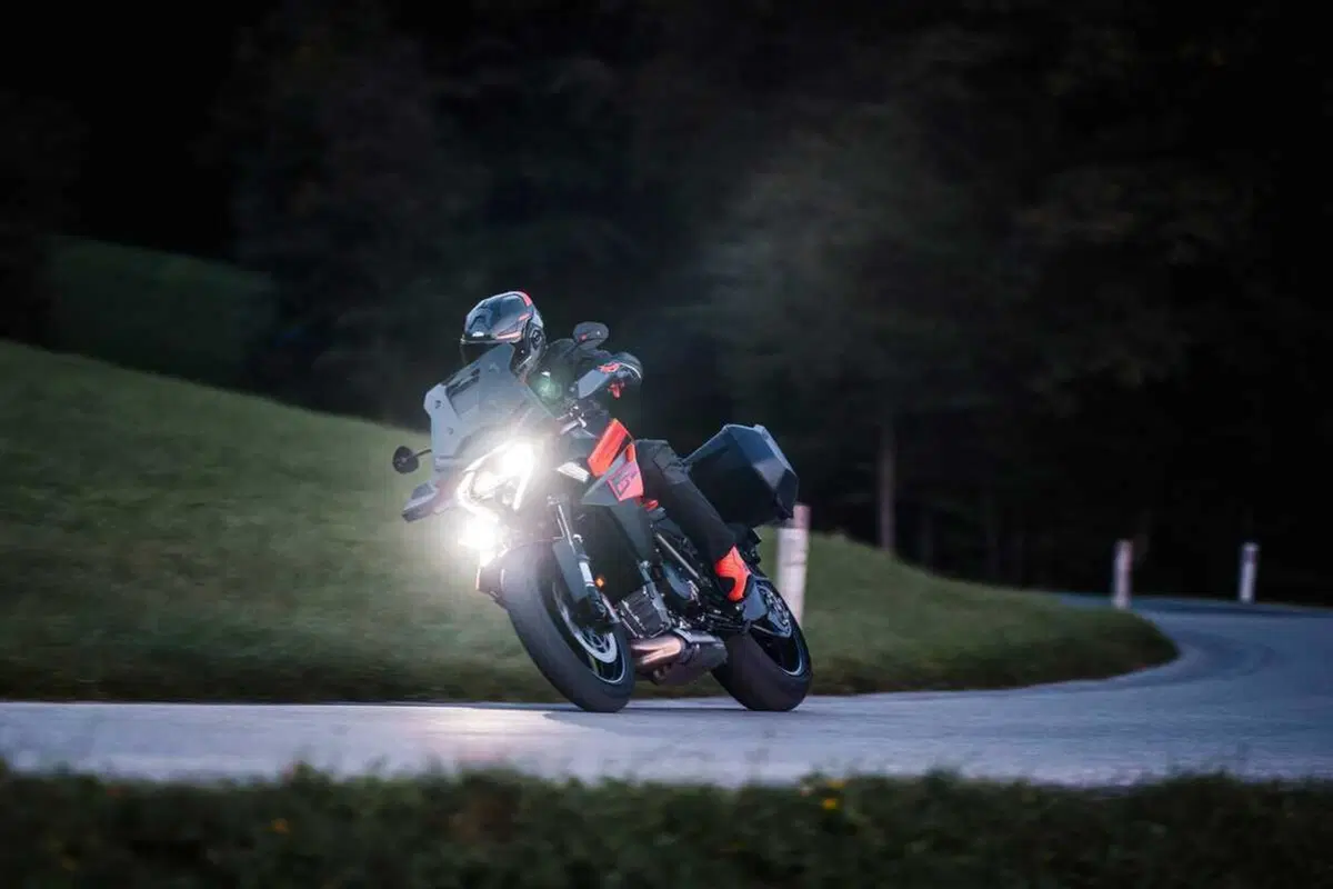 KTM 1390 Super Duke GT, eccola a EICMA! [VIDEO e GALLERY]
