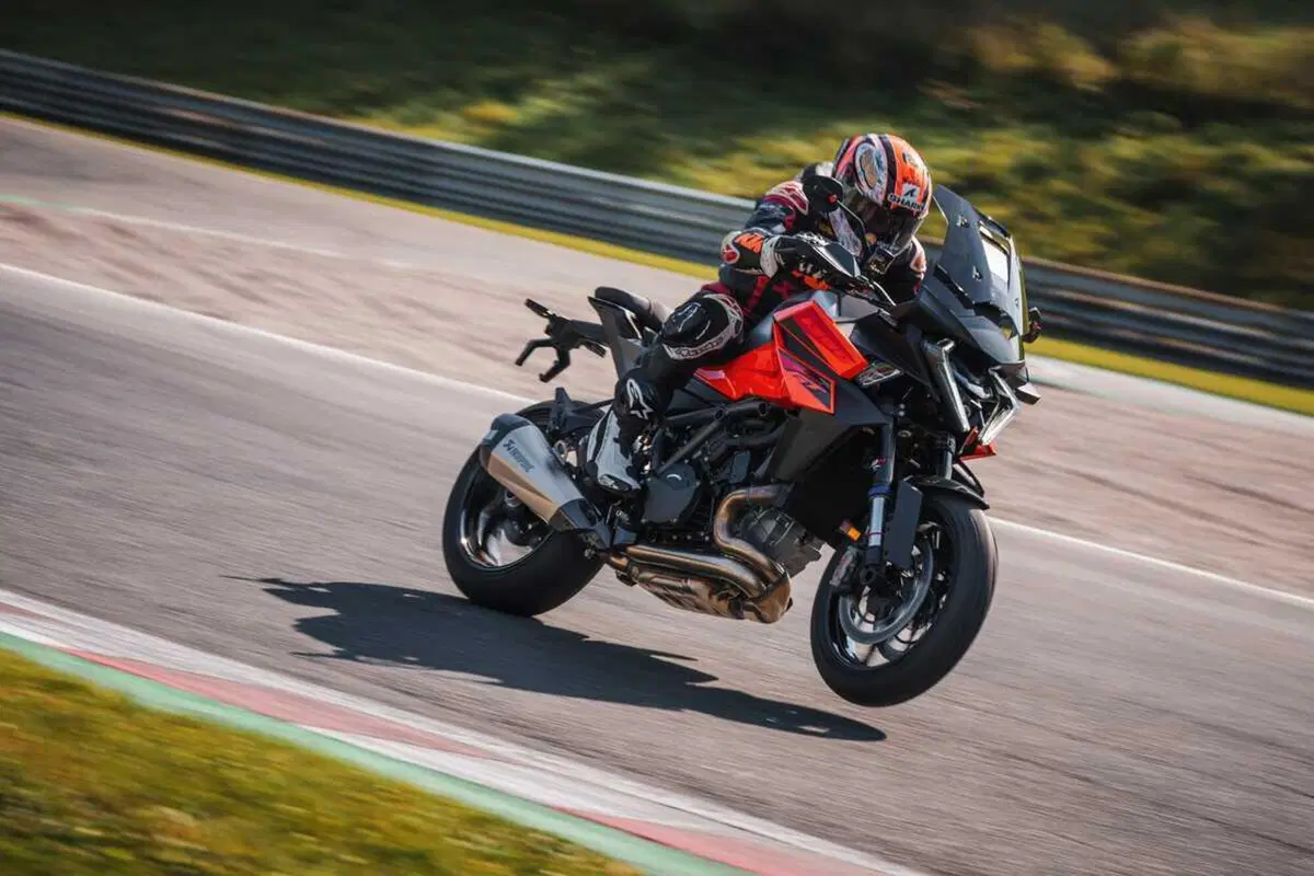 KTM 1390 Super Duke GT, eccola a EICMA! [VIDEO e GALLERY] (2)