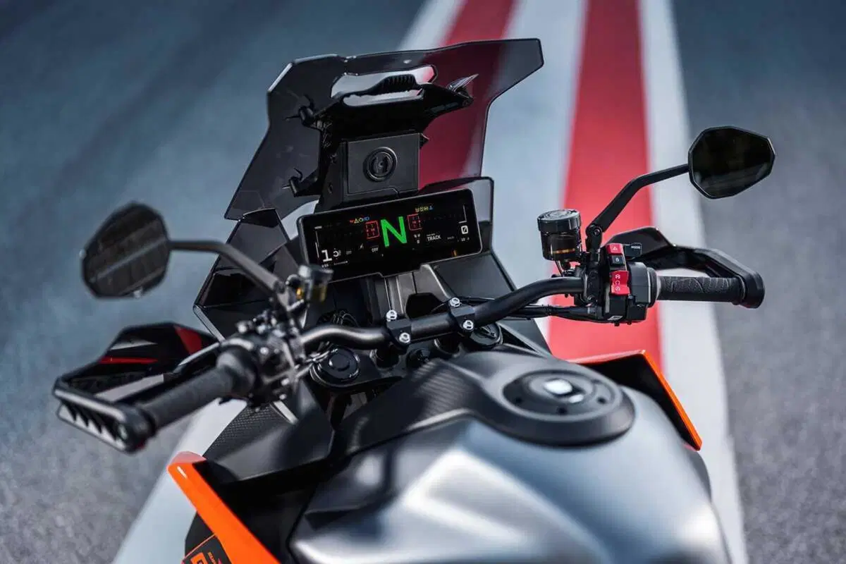 KTM 1390 Super Duke GT, eccola a EICMA! [VIDEO e GALLERY] (4)