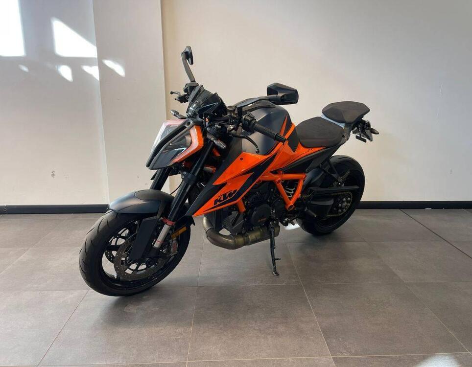 KTM 1290 Super Duke R (2020) (4)