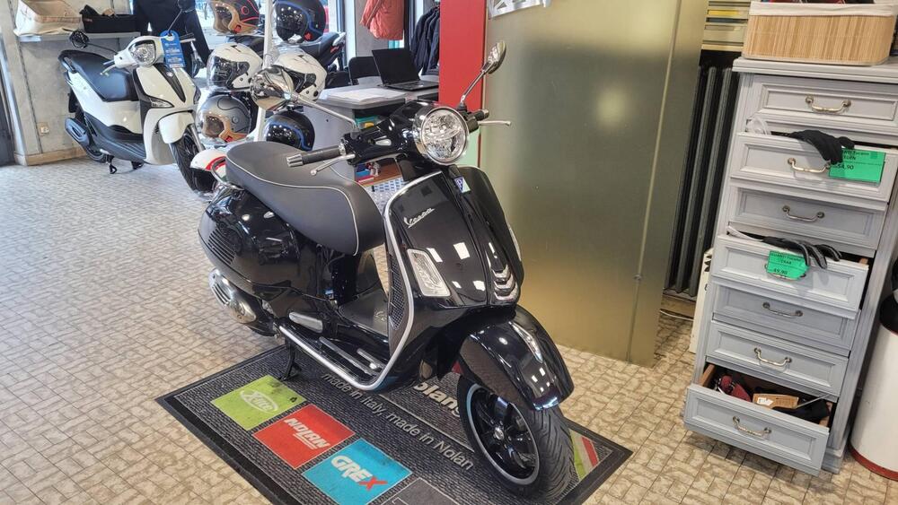 Vespa GTS 300 Super (2023 - 24) (2)