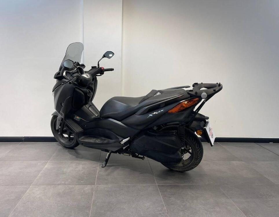 Yamaha X-Max 300 Iron Max (2019 - 20) (2)