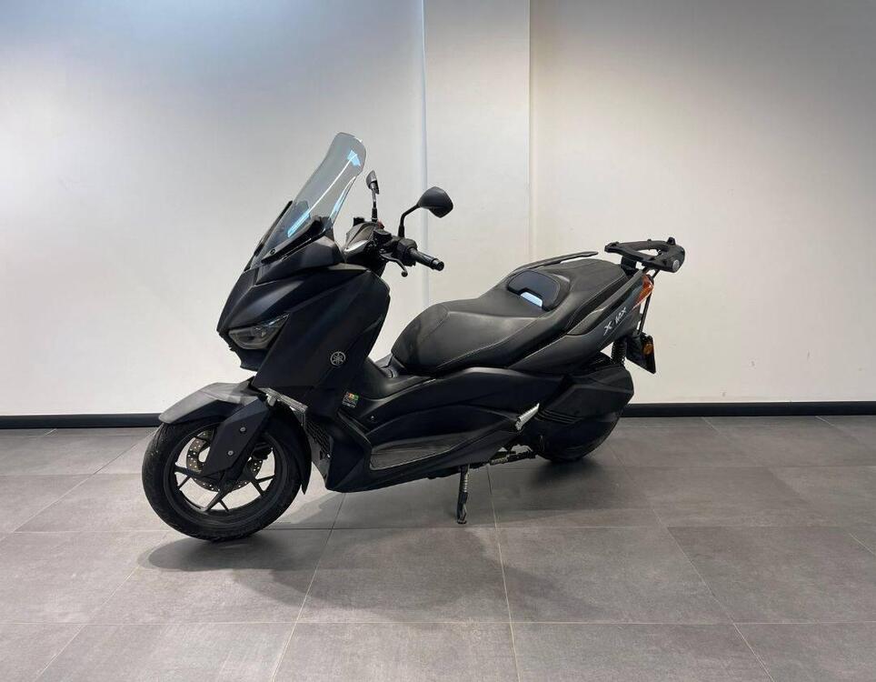 Yamaha X-Max 300 Iron Max (2019 - 20)