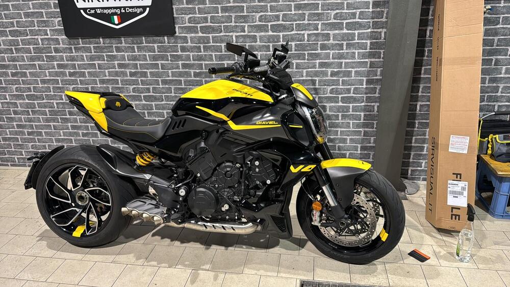 Ducati Diavel V4 (2023 - 24) (4)