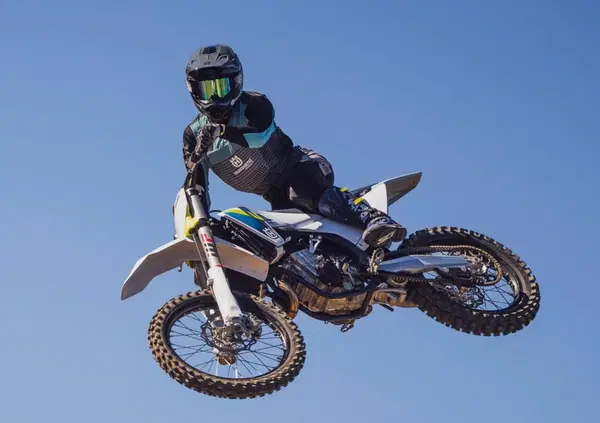 Husqvarna: le tassellate del brand a EICMA