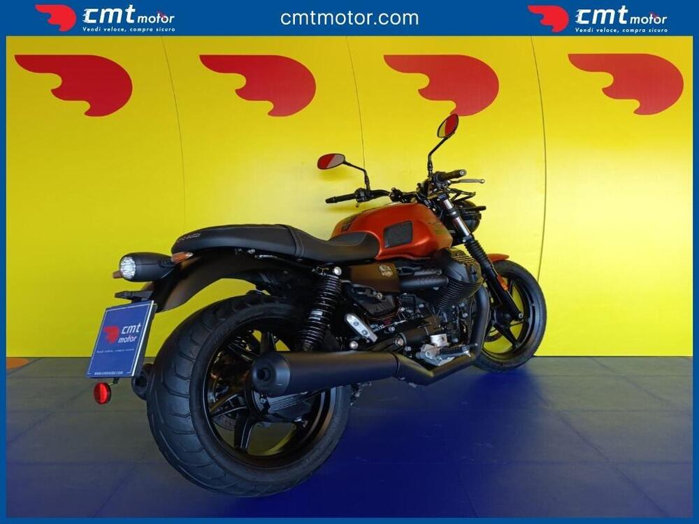 Moto Guzzi V7 II Stone (2015 - 17) (4)