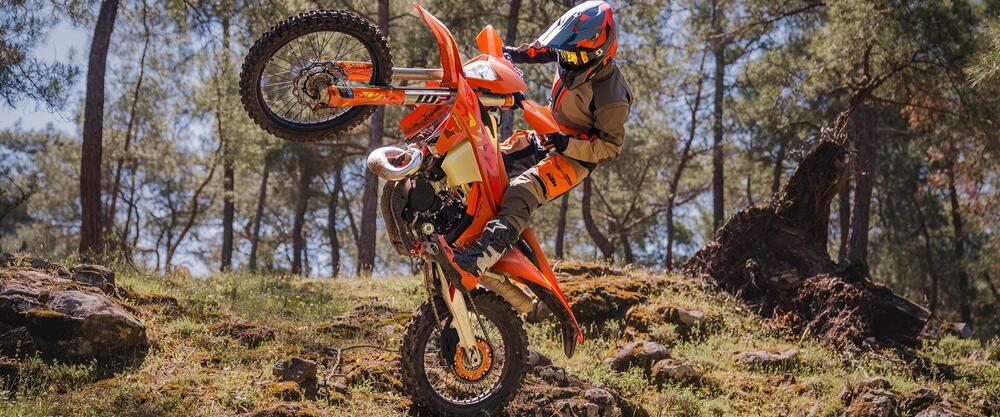 KTM EXC 250 Six Days (2025) (2)