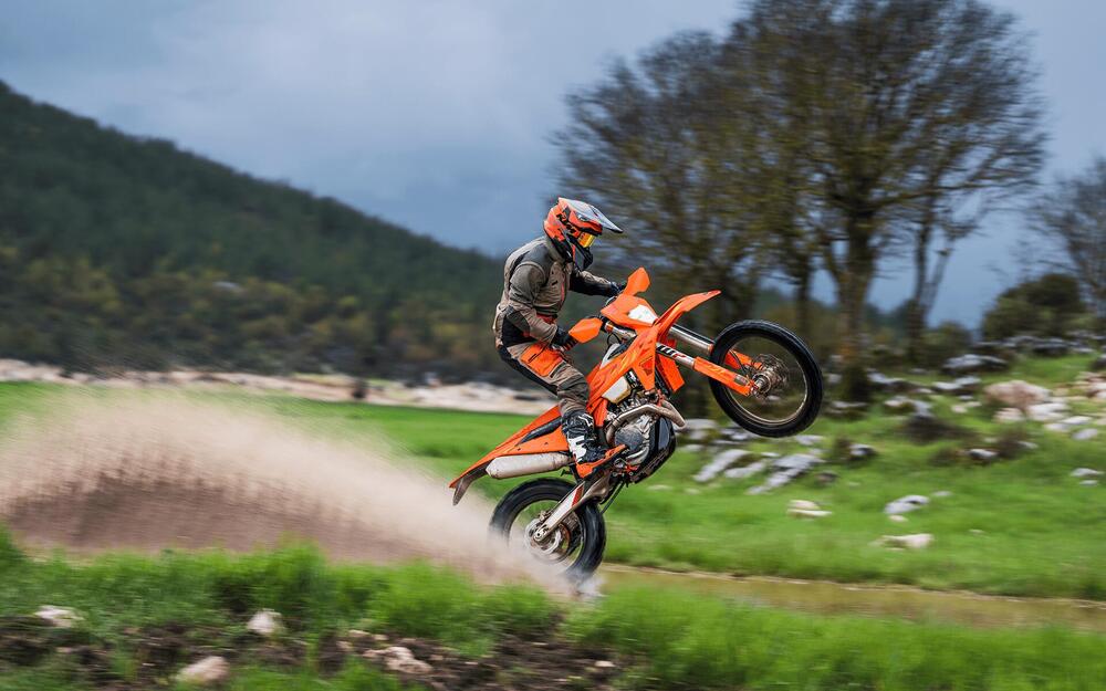 KTM EXC 250 F Six Days (2025) (4)