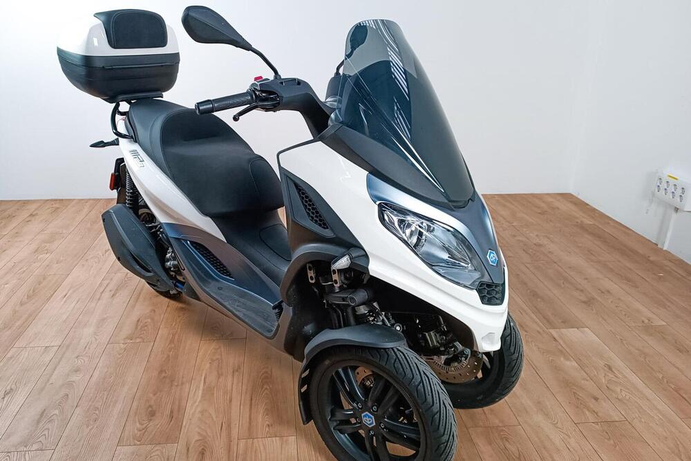 Piaggio MP3 300 ABS Hpe (2021 - 24) (2)