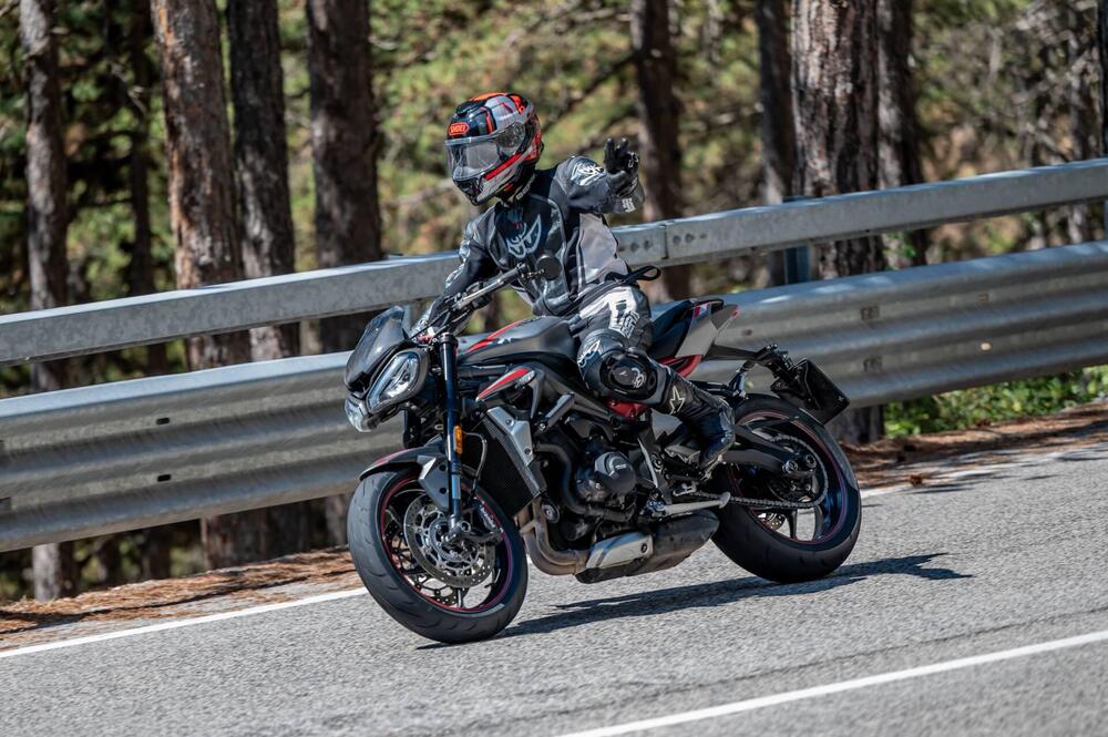 Triumph Street Triple R (2020 - 23) (3)