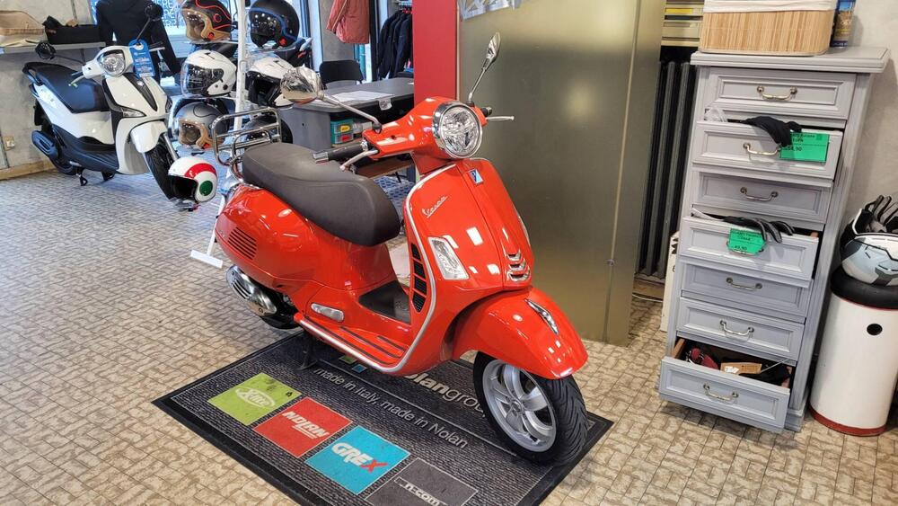 Vespa GTS 300 (2023 - 24) (2)