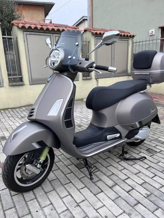 Vespa GTS 300 Super Tech (2023 - 24)