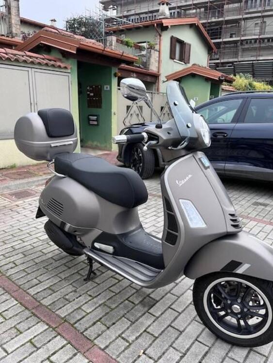 Vespa GTS 300 Super Tech (2023 - 24) (4)