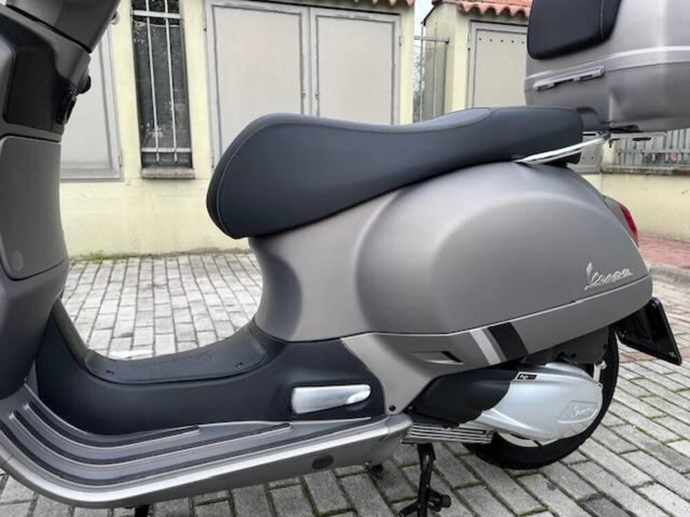 Vespa GTS 300 Super Tech (2023 - 24) (5)