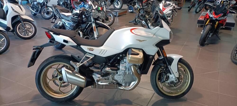 Moto Guzzi V100 Mandello (2023 - 24)