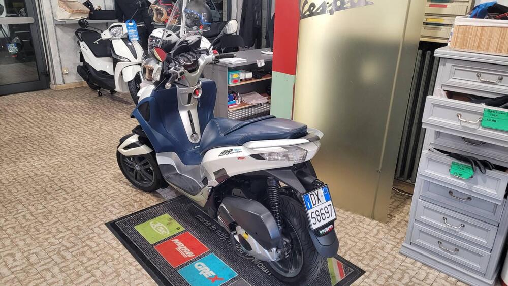 Piaggio Mp3 Yourban 125 ERL (2011 - 12) (4)