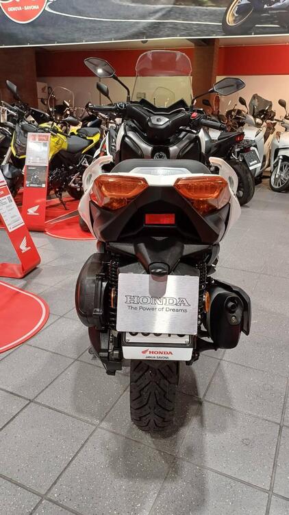 Yamaha X-Max 300 ABS (2017 - 20) (3)